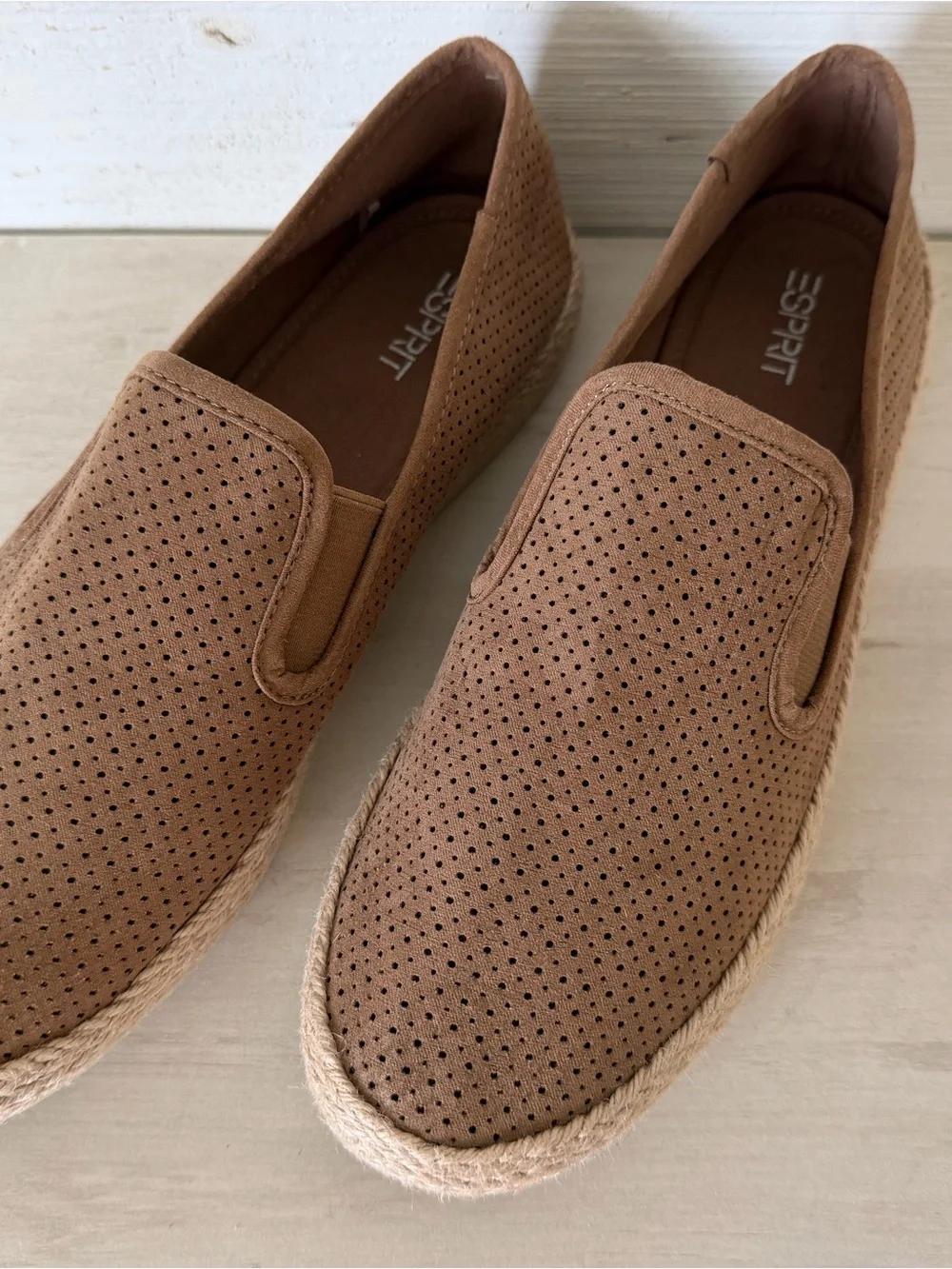 Esprit Nadine Perforated Suede Slip-On Sneaker Women’s 10M Brown NEW